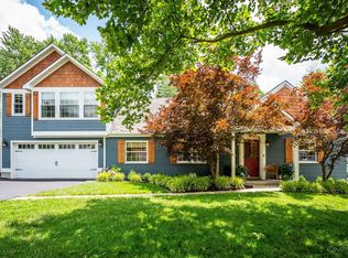 4104 Rowan Hill Dr, Cincinnati, OH 45227