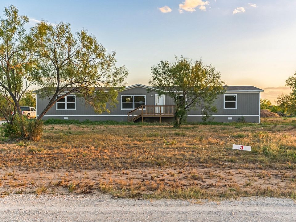 1st image of 135 Frio Estates Dr