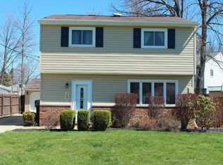 289 Plymouth Dr, Eastlake, OH