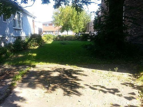 2nd image of 6452 S Winchester Ave