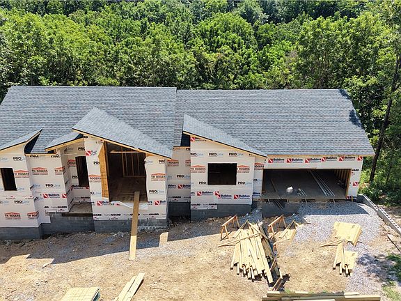 4th image of 111 Scotsdale Dr