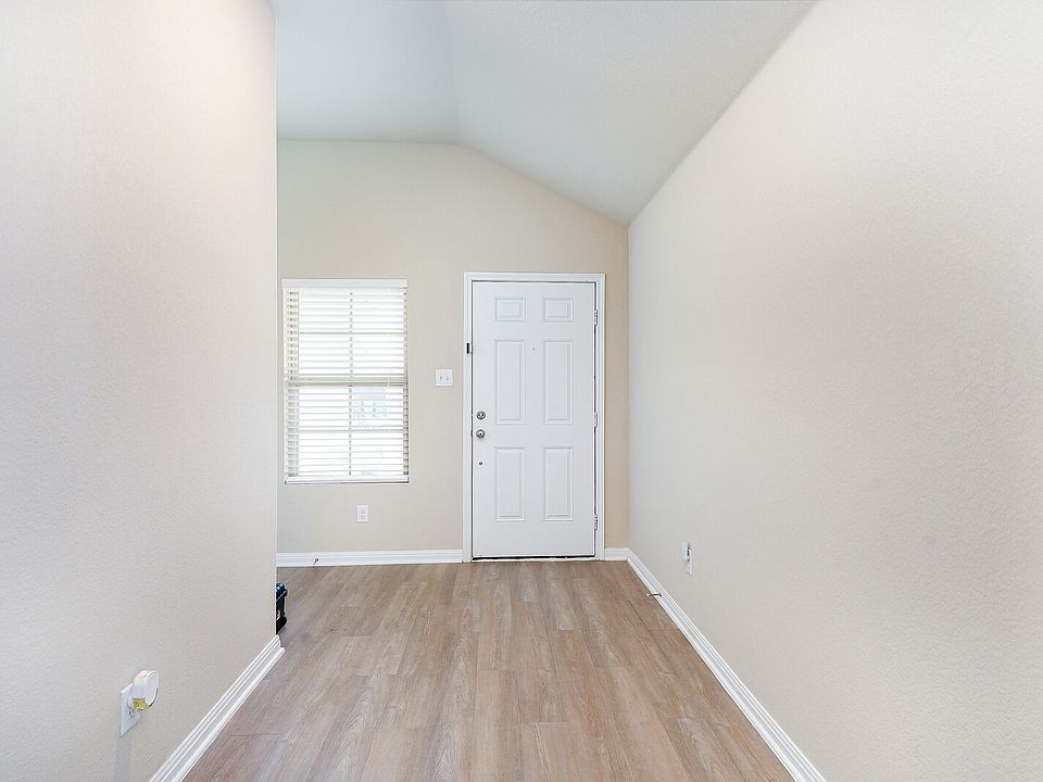 1st image of 6315 Sycamore Run