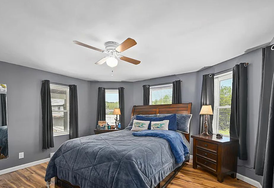 1st image of 6 Roosevelt Ave #3