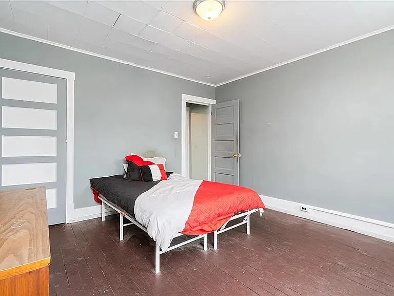 432 Antisbury St — Photo 7