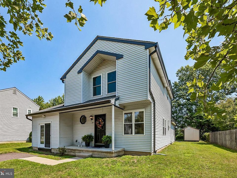 1st image of 33 Country Ln