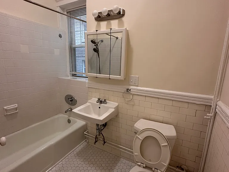 33 Park Dr #3 — Photo 7