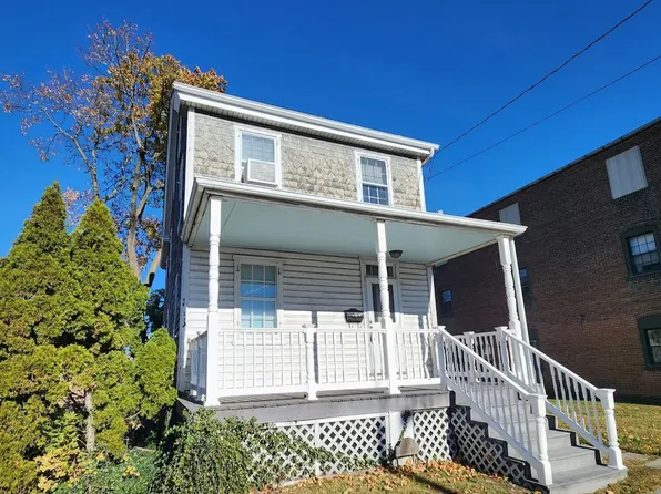 13 Jenkins Ave, Lansdale, PA 19446