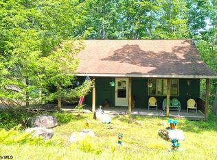 644 Pine Dr, Terra Alta, WV 26764