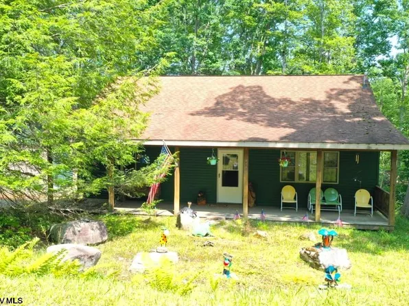 644 Pine Dr, Terra Alta, WV 26764