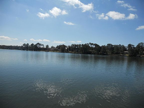 3rd image of 2711 Bayou Blvd