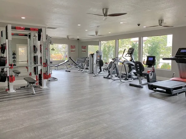 Sharlands Terrace Apartments, 6400 Sharlands Ave #L-2075, Reno, NV 89523