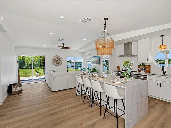 4th image of 3404 Lake View Blvd