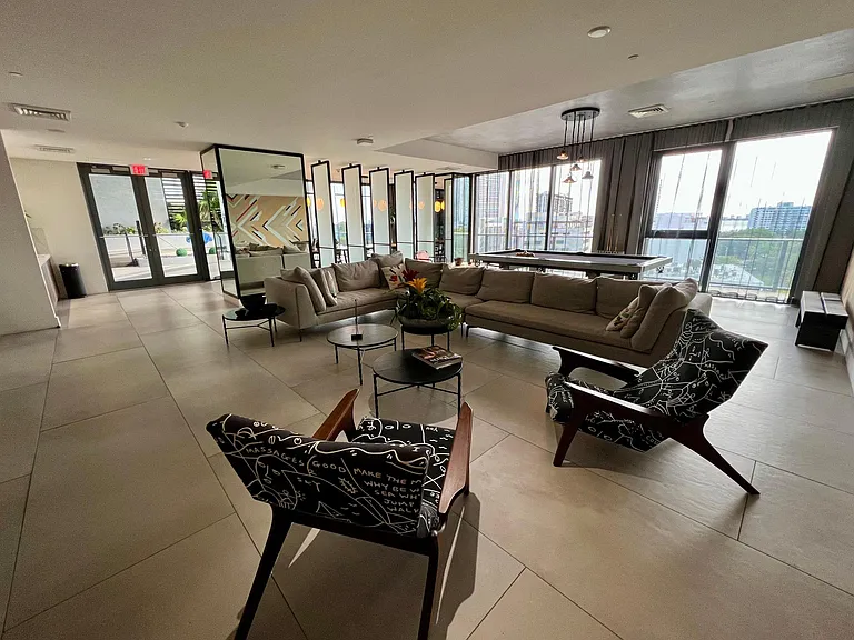 121 NE 34th St #910 — Photo 12