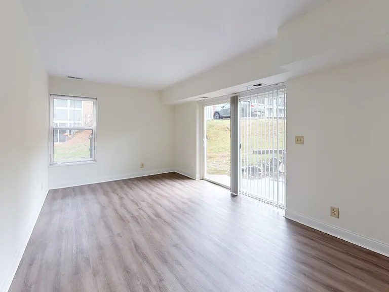 The Commons at Windsor Gardens — Photo 93