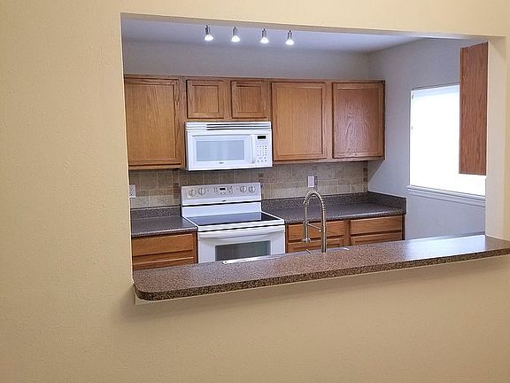 4th image of 1943 Toucan Way Unit 212