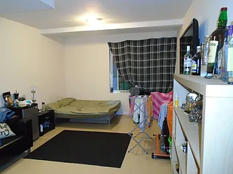 Rented by 18 REALTY