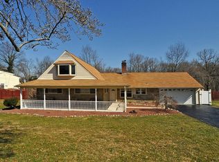 12 Shellflower Rd, Levittown, PA 19056