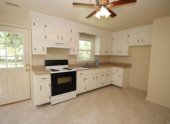 3rd image of 210 N Beech Ave