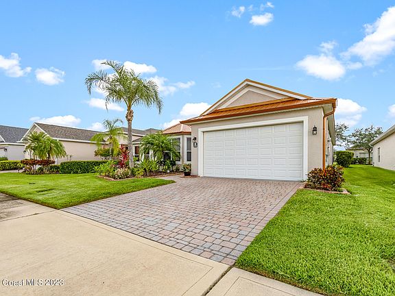 2nd image of 3482 Carambola Cir