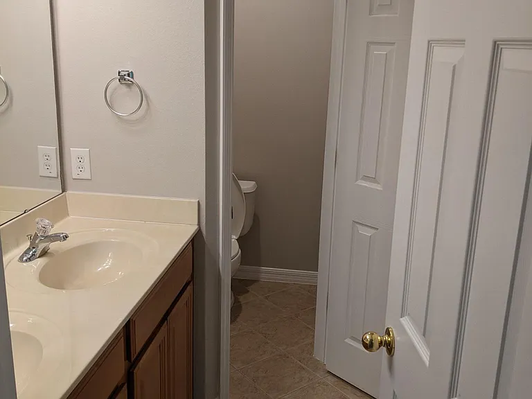 96 Canterbury Bell Dr — Photo 16