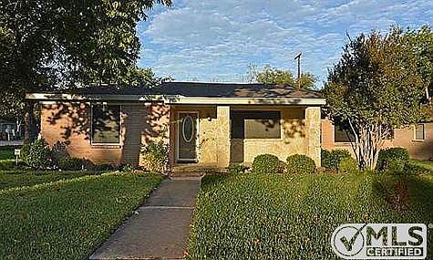 2nd image of 436 Parkside Dr