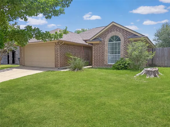 10257 Sunset View Dr, Fort Worth, TX 76108