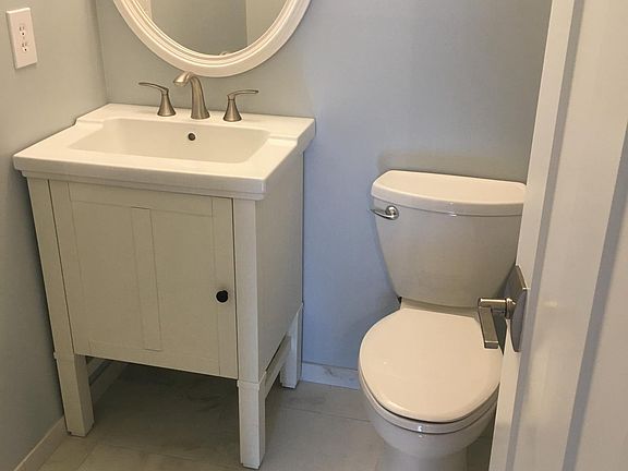 2nd Bathroom