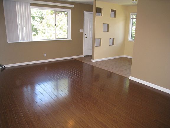 3rd image of 2032 Benita Dr Unit 4