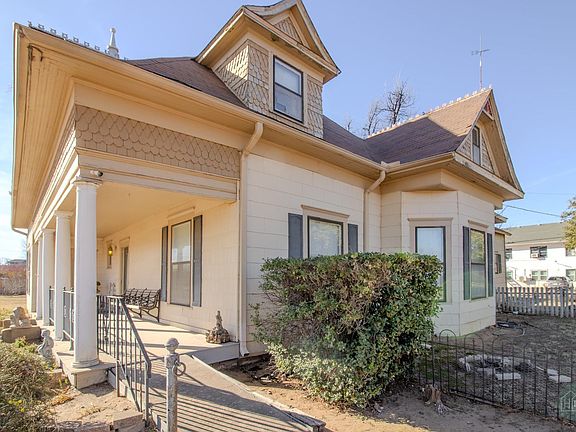 5th image of 2106 Main St #2116