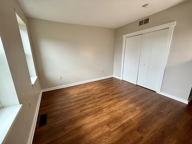 4th street apartments - Midland - 22 — Photo 14