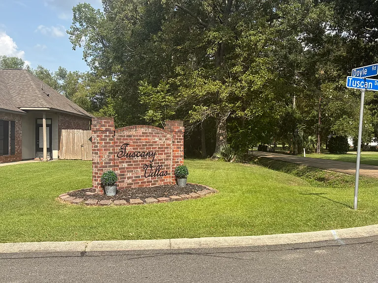 7956 Tuscan Dr — Photo 1