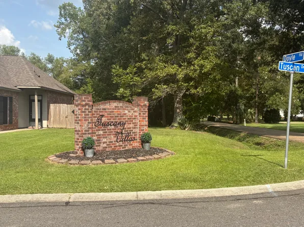 7956 Tuscan Dr, Baton Rouge, LA 70817