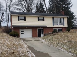 14 Riverview Rd, Apalachin, NY 13732