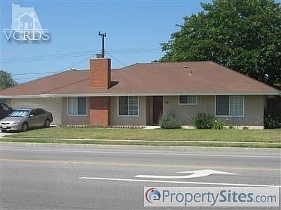 2nd image of 821 Rosewood Ave