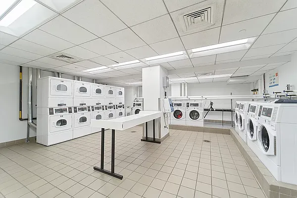 Rented by A&E Real Estate Management | media 14