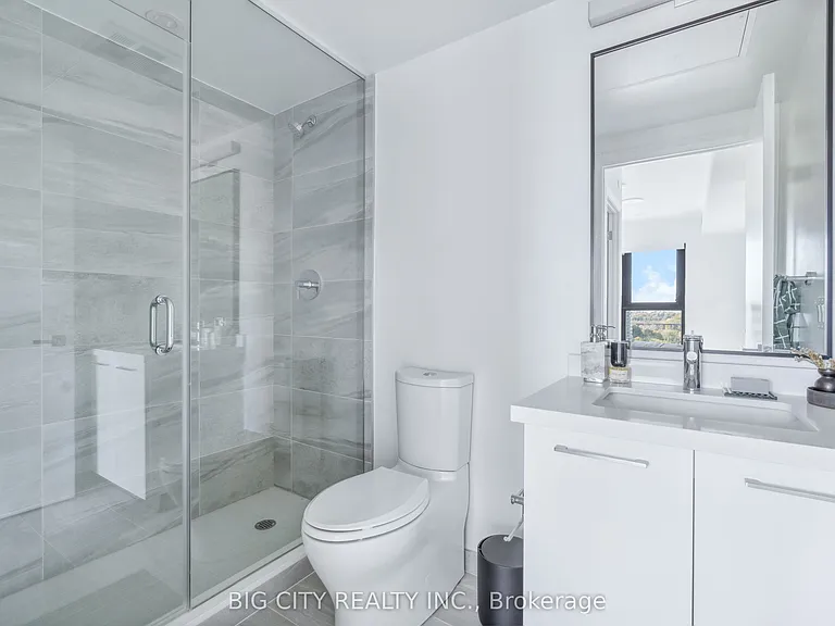 36 Brentcliffe Rd #811 — Photo 11