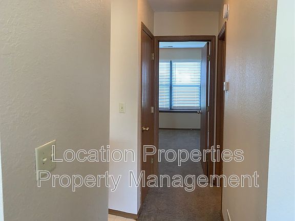 4th image of 950 Monterey Way #D-d1