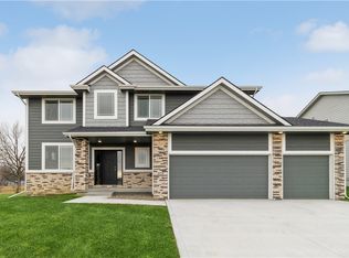 375 NW Woodmoor Dr, Waukee, IA 50263