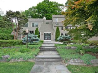 6 Darnley Grn, Delmar, NY 12054