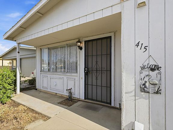 4th image of 415 Spruce Cir
