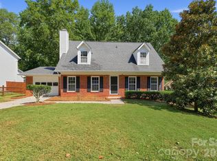 6240 Round Hill Rd, Charlotte, NC 28211