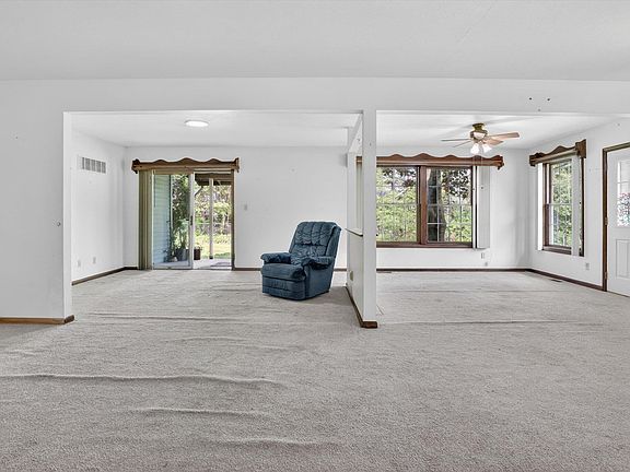 5th image of 53575 Hyde Park Dr