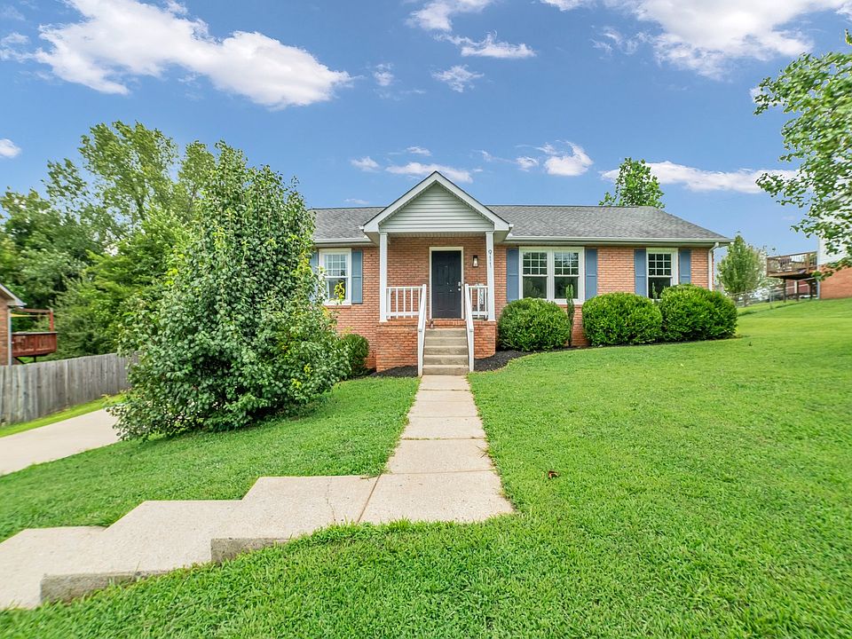 1st image of 911 Lindsey Dr