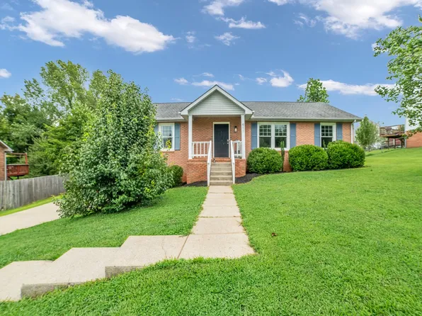 911 Lindsey Dr, Clarksville, TN 37042