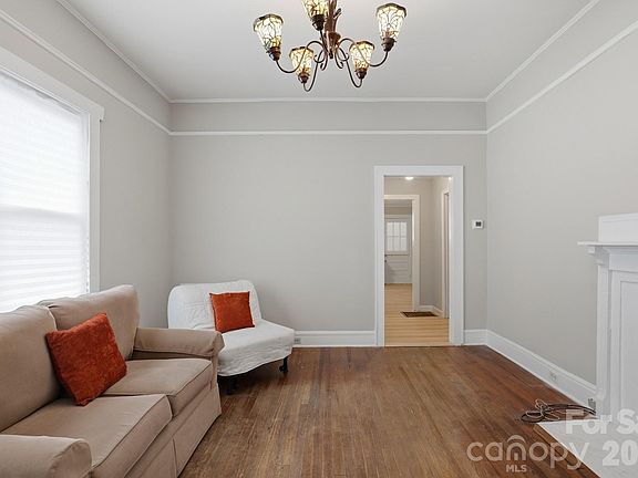 5th image of 417 York Ave