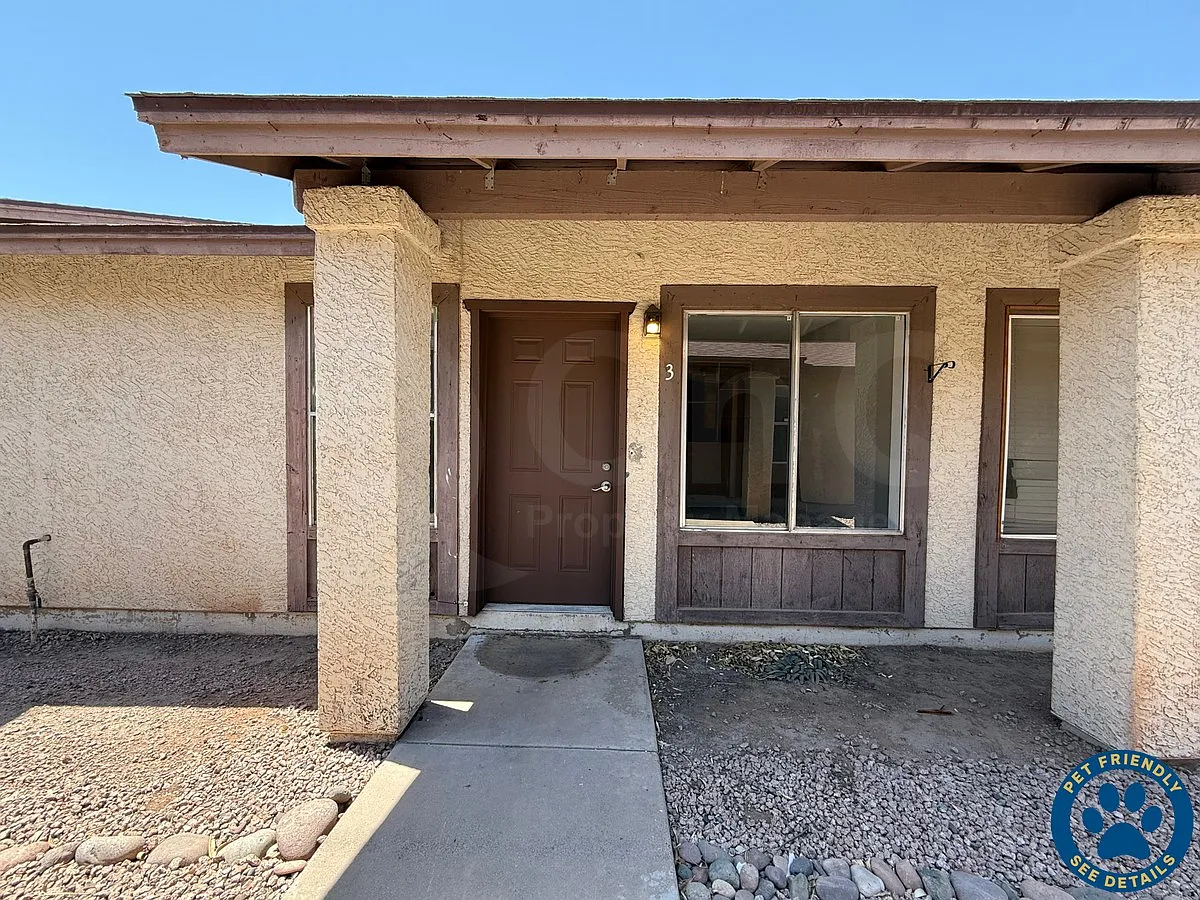 2 bed, 1.0 bath, 735 sqft, $1,150 — Photo 1