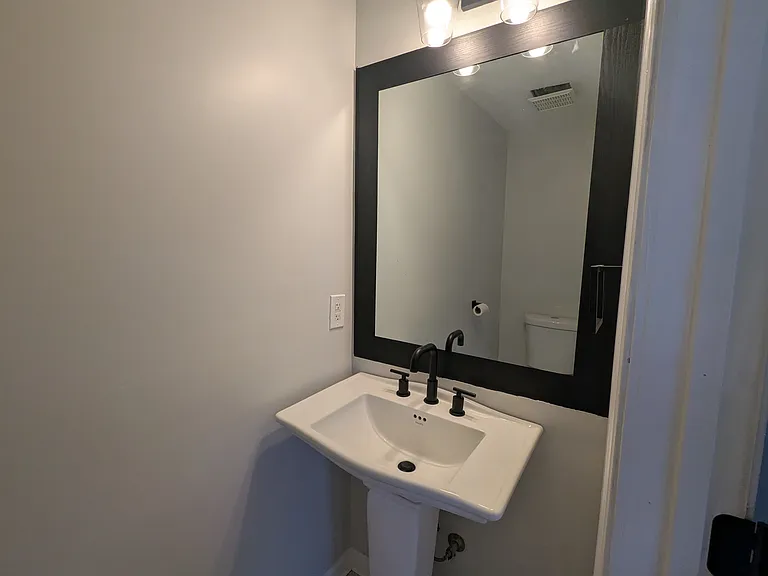 5504 Carville Ave #A — Photo 26