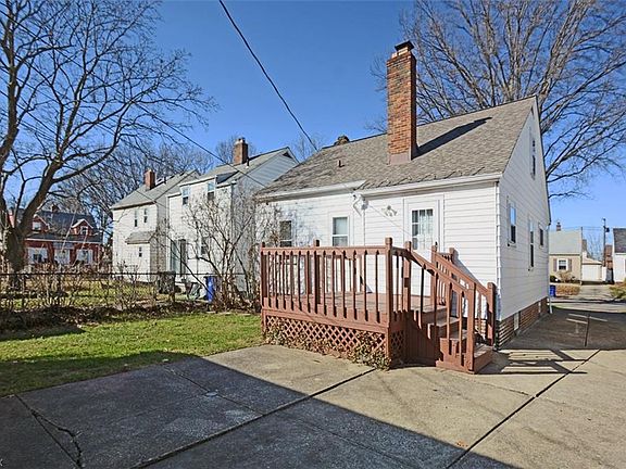 3rd image of 17605 Glenshire Ave