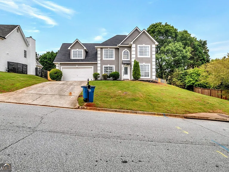 8008 Clearview Cir — Photo 30