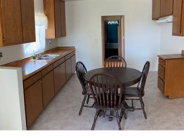 270 W 11th St